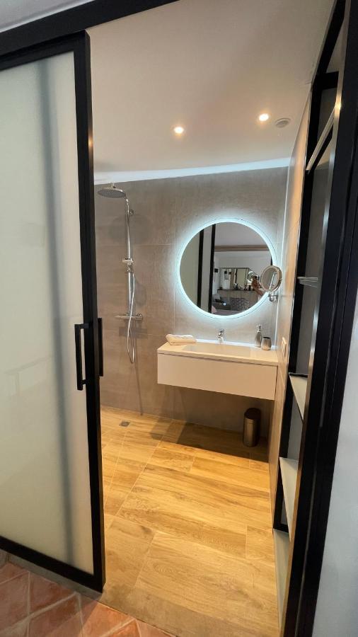 Apartment Exclusif Piscine Chauffee De Luxe 10 Min Centre Aixenpc Belvoir Sissi *